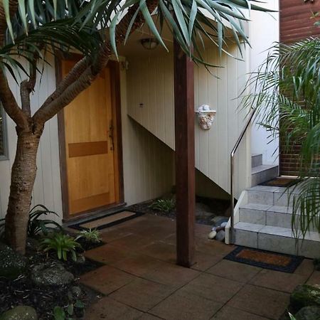 אהיפרה Gems Seaside Lodge מראה חיצוני תמונה