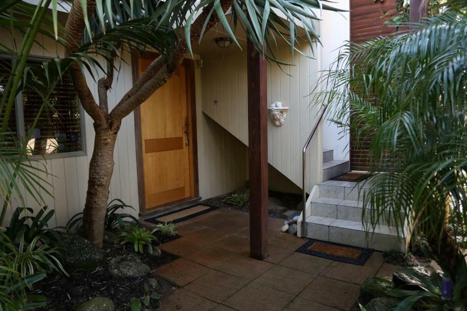 אהיפרה Gems Seaside Lodge מראה חיצוני תמונה